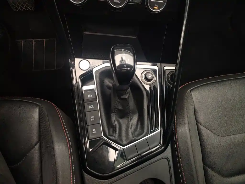 Volkswagen Tayron 2019 330TSI 2WD Luxury China VI фото 13