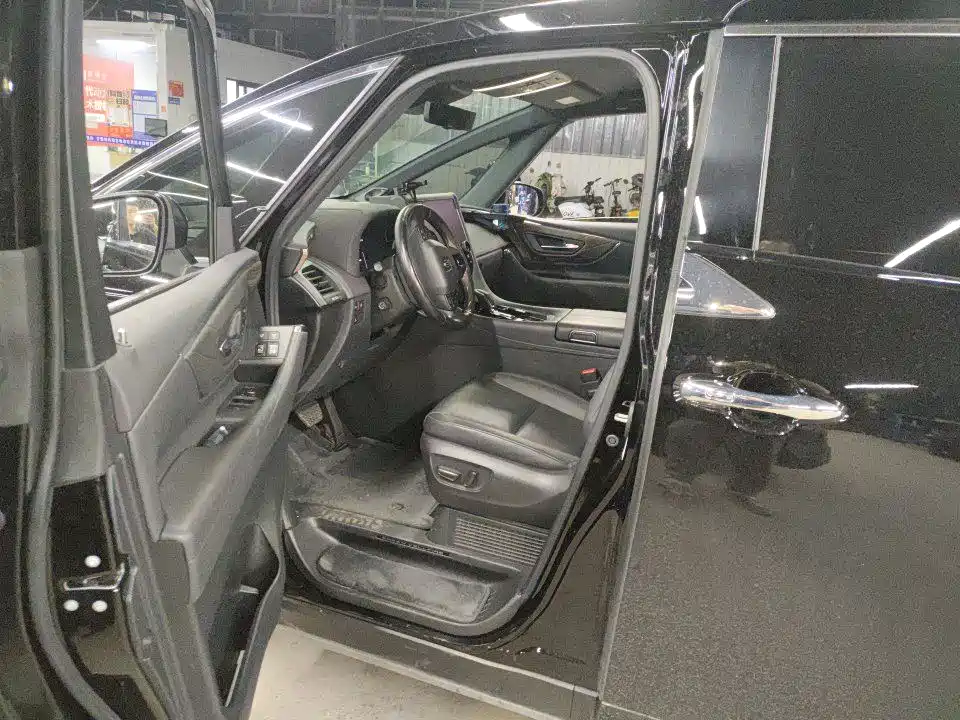 Toyota Vellfire 2024 Crown Hybrid 2.5L Executive Premium Edition фото 10