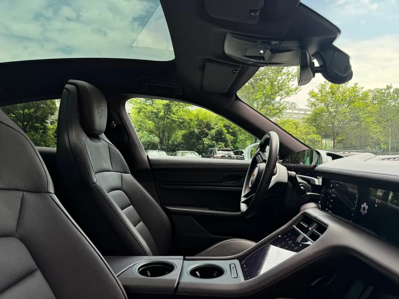 Porsche Taycan 2020 Taycan фото 20