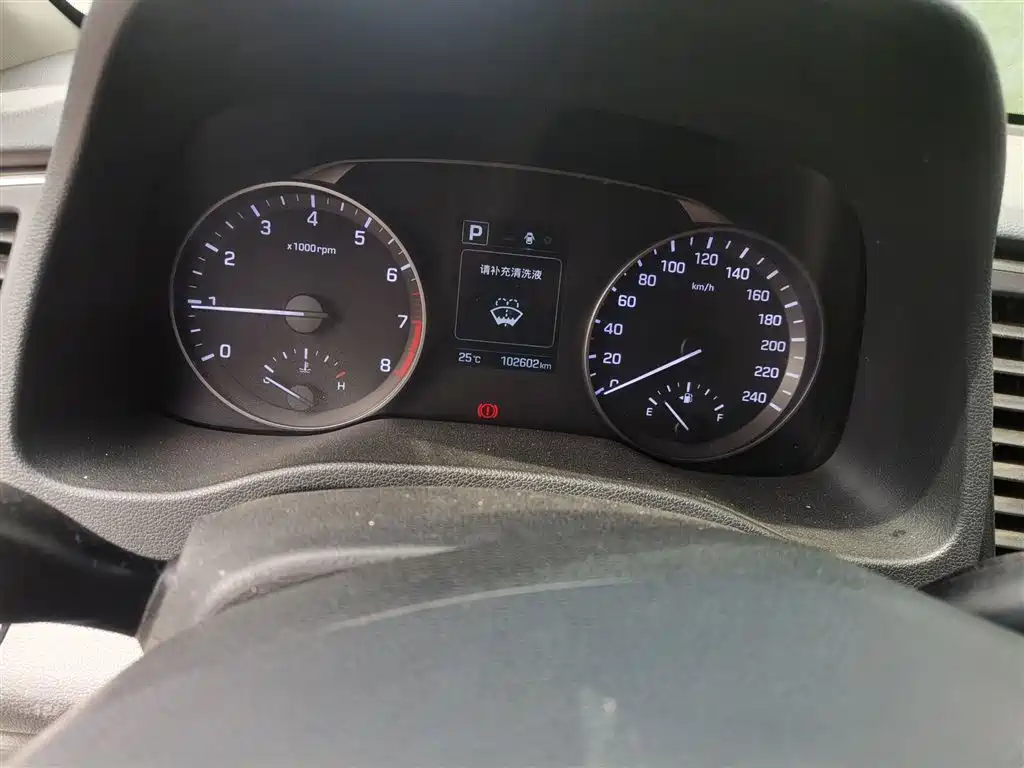 Hyundai Elantra 2018 1.6L Automatic 15th Anniversary Special Edition фото 5