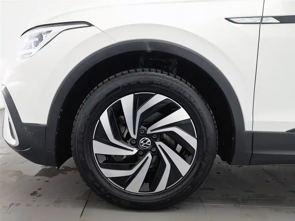 Volkswagen Tiguan L 2022 330TSI Automatic 2WD Comfort Edition фото 17