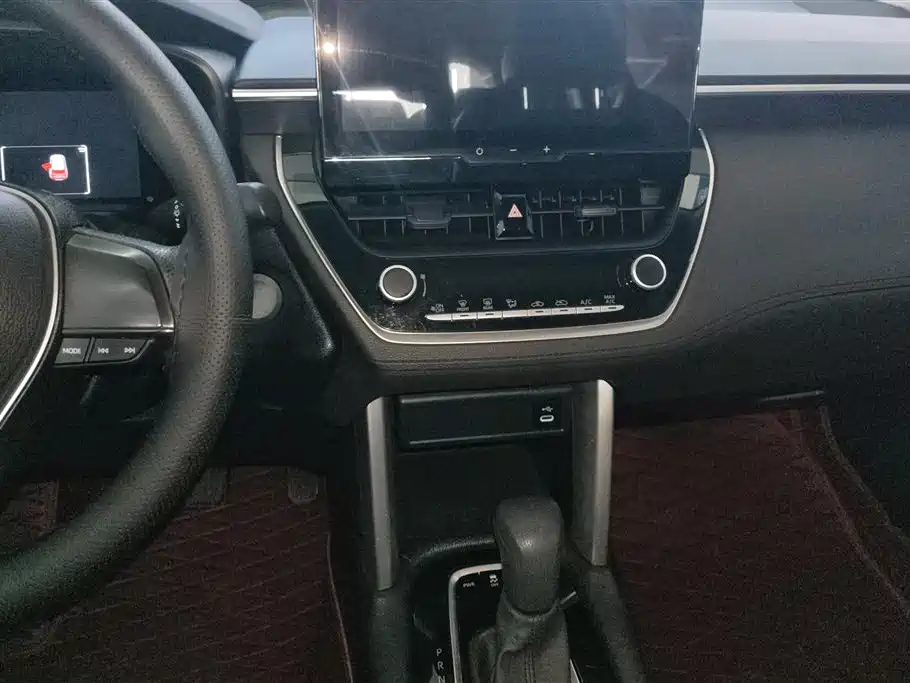 Toyota Frontlander 2023 2.0L CVT Elite Edition фото 13