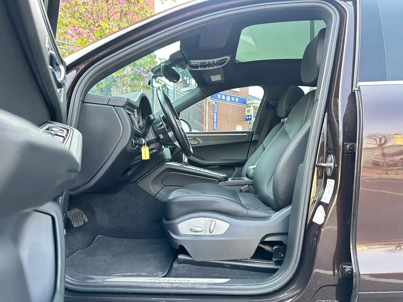 Porsche Macan 2016 Macan 2.0T фото 8