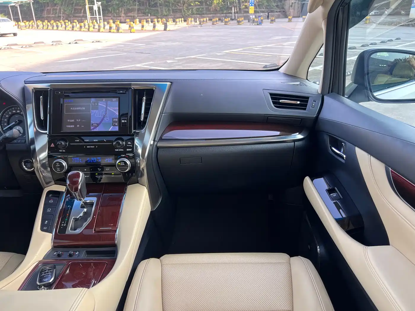 Toyota Alphard 2015 3.5L Luxury Edition фото 15
