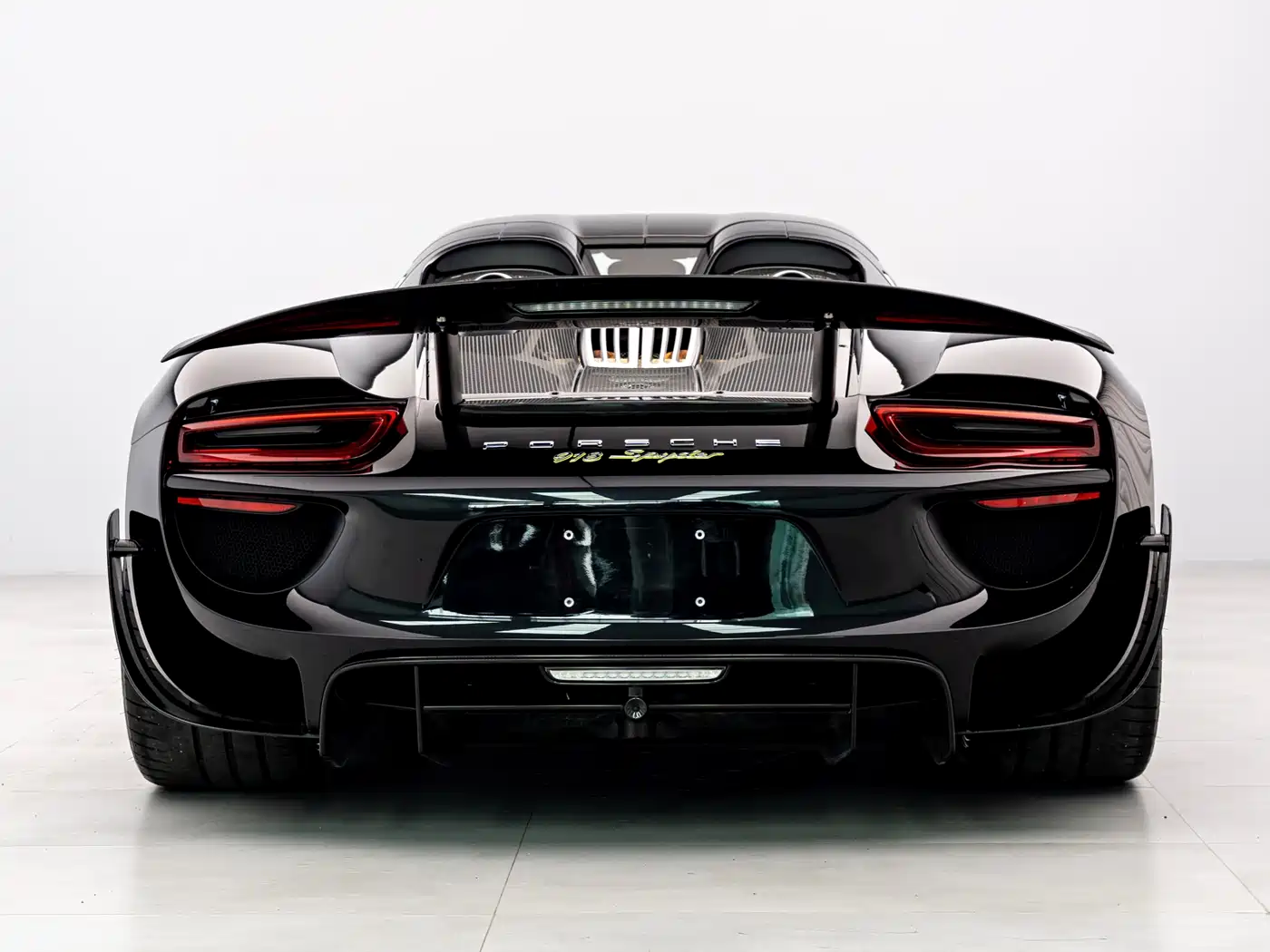 Porsche 918 Spyder 2014 4.6L фото 29