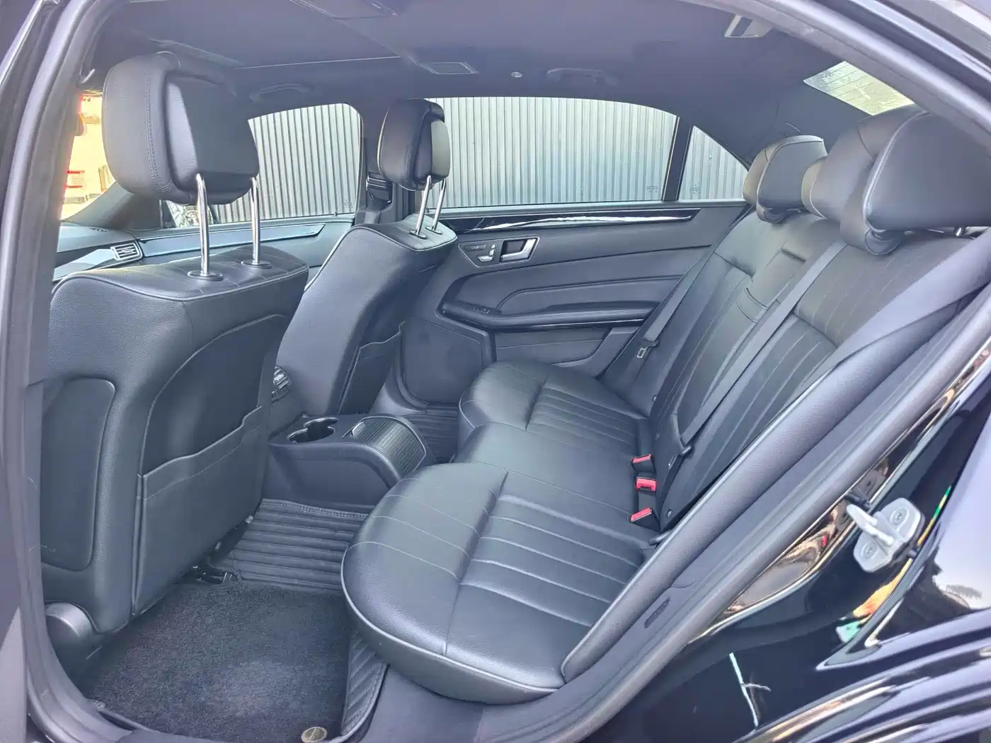 Mercedes-Benz E-Class 2015 E 200 L фото 7