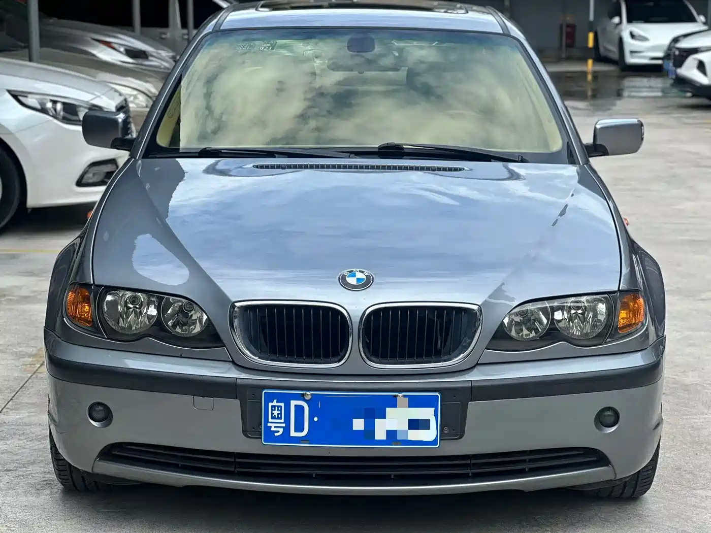Photo 2 - BMW 3 Series