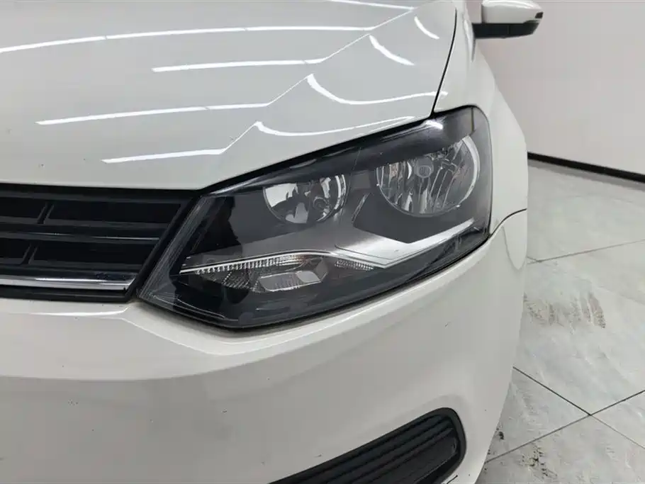 Volkswagen Polo 2018 1.5L Auto Safe Drive фото 5
