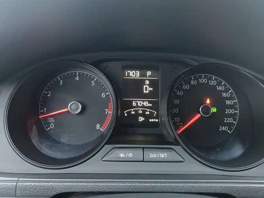 Volkswagen Lavida 2017 1.6L Automatic Trend Edition фото 14