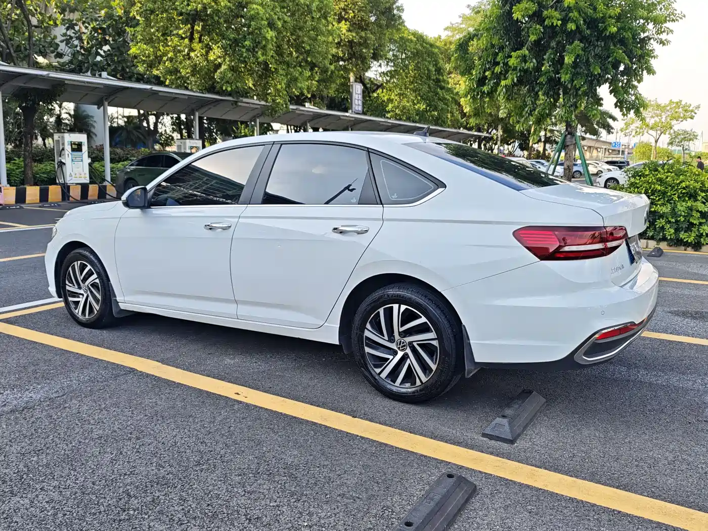 Volkswagen Lavida 2023 280TSI DSG Comfort Edition фото 24