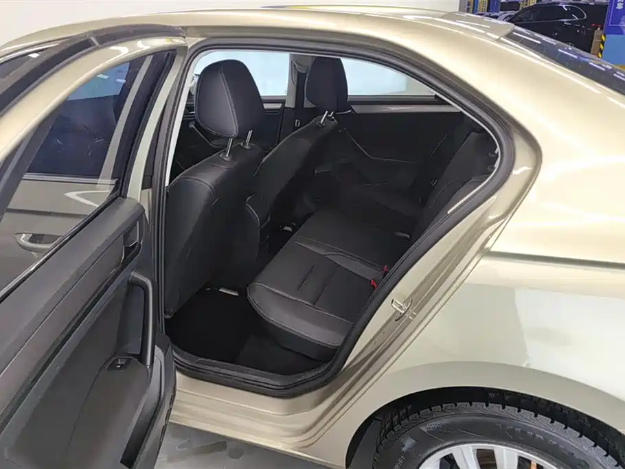 Volkswagen Bora 2018 1.5L Automatic Fashion фото 11
