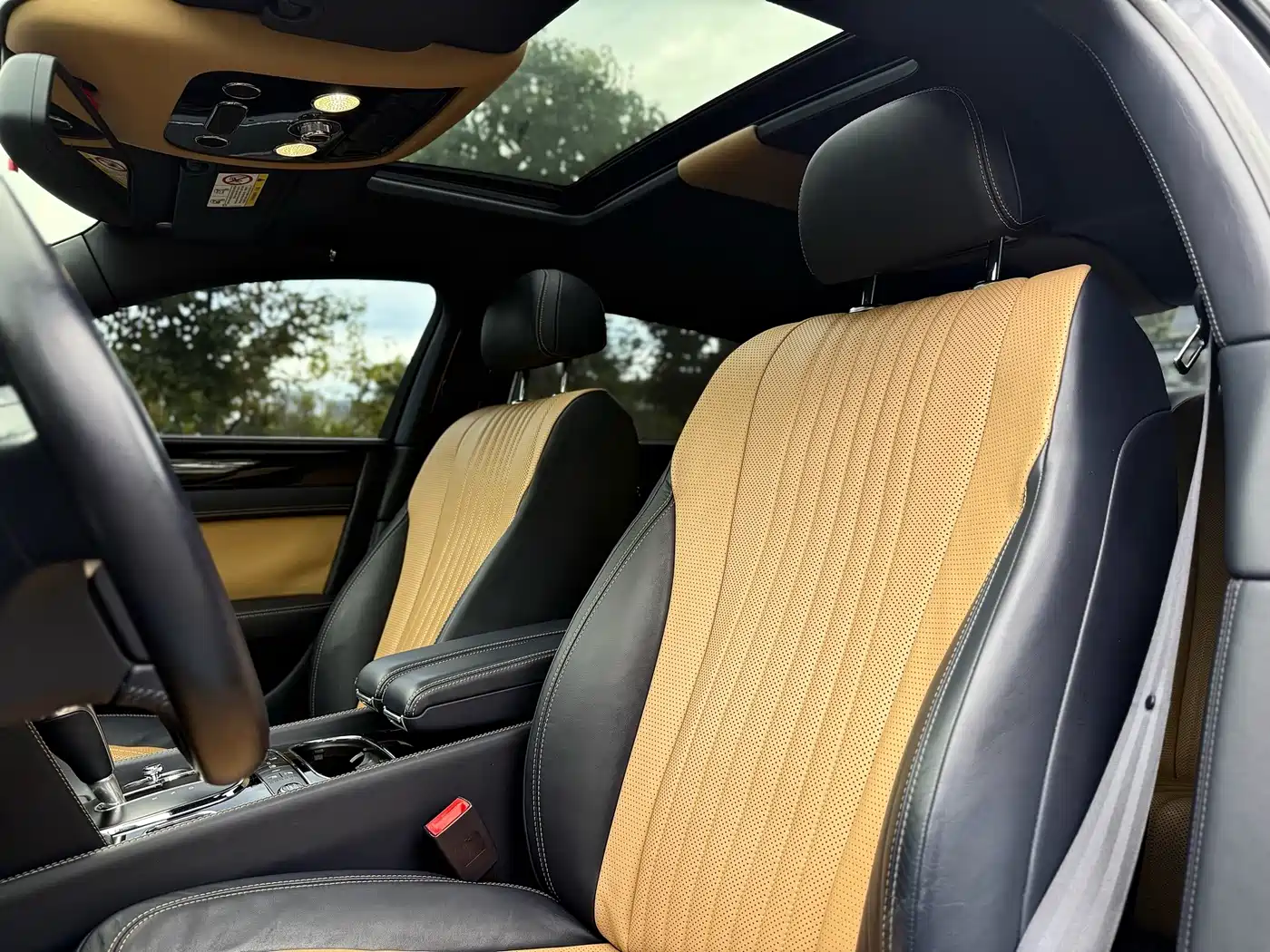 Фото 9 - Bentley Flying Spur