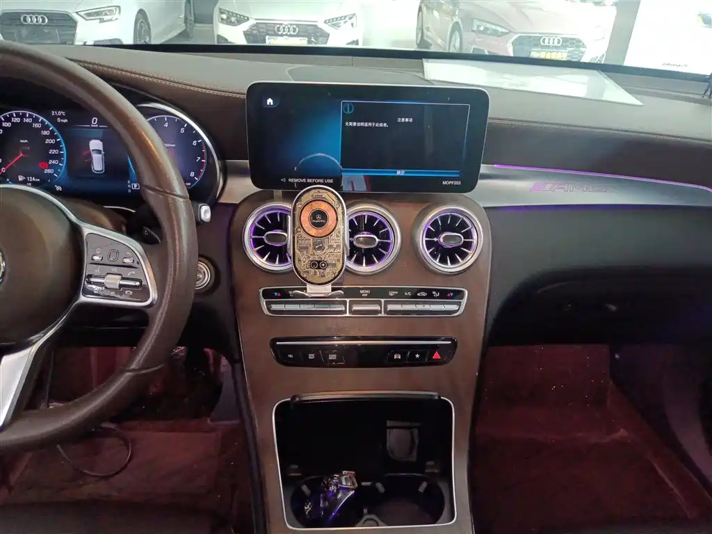 Mercedes-Benz GLC 2022 Facelift GLC 260 L 4MATIC Luxury Model фото 8