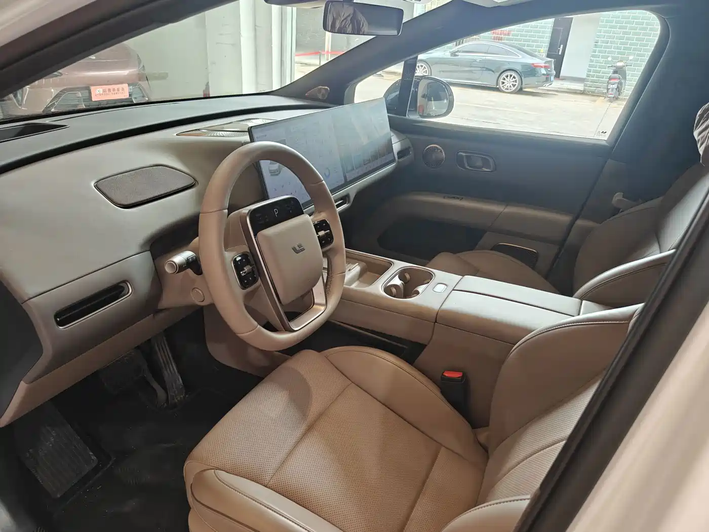 Li Auto i6 2025 2025 4WD Base Model