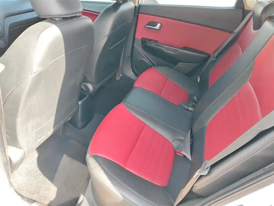 Kia K2 2015 Hatchback 1.4L AT GLS фото 11