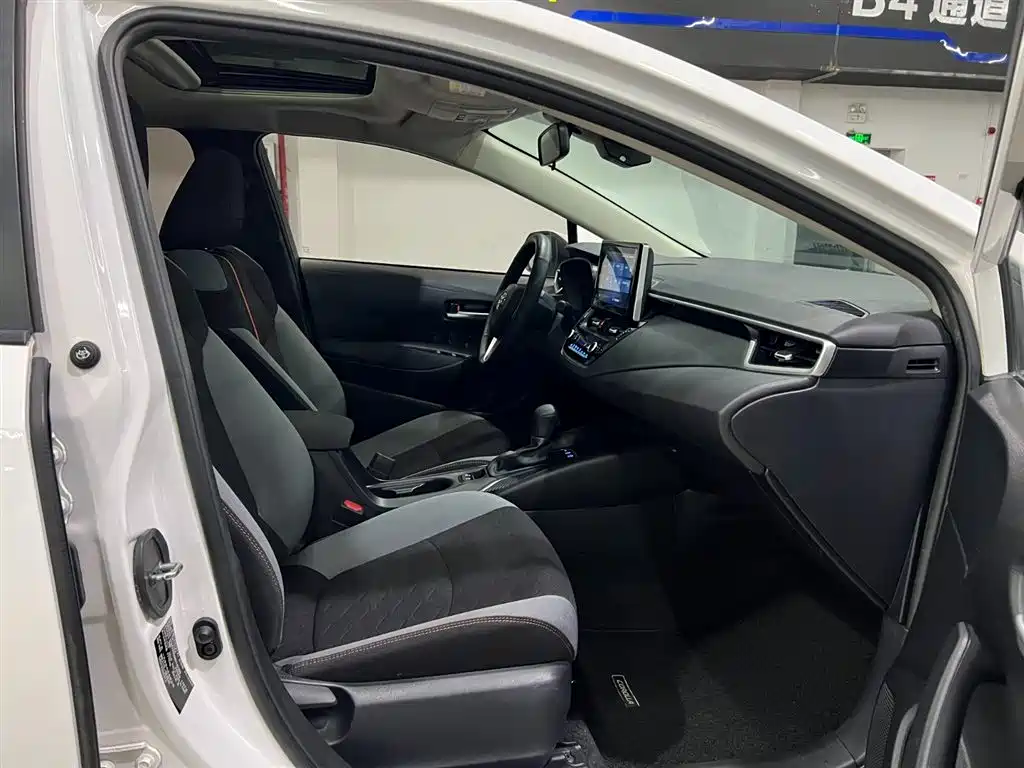 Toyota Corolla 2021 1.2T S-CVT Elite PLUS Edition фото 17