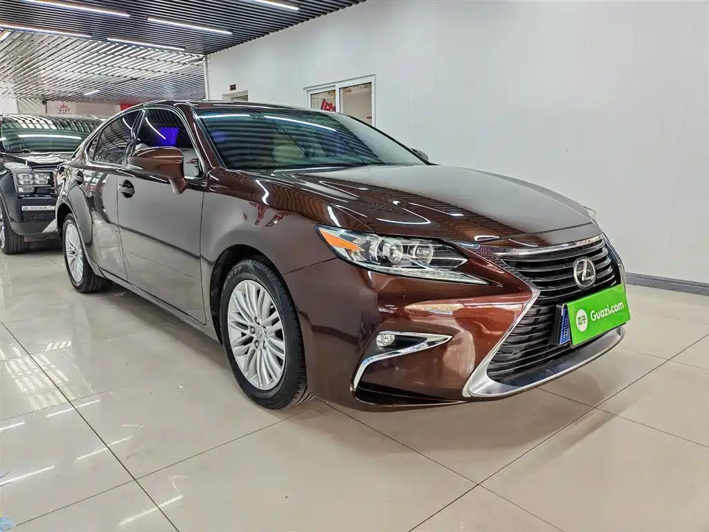 Lexus ES 2015 200 Elite Edition фото 22
