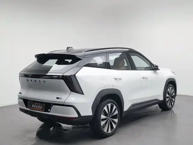 Geely Boyue L 2025 4th Gen 1.5TD DCT Splendor — фото 2