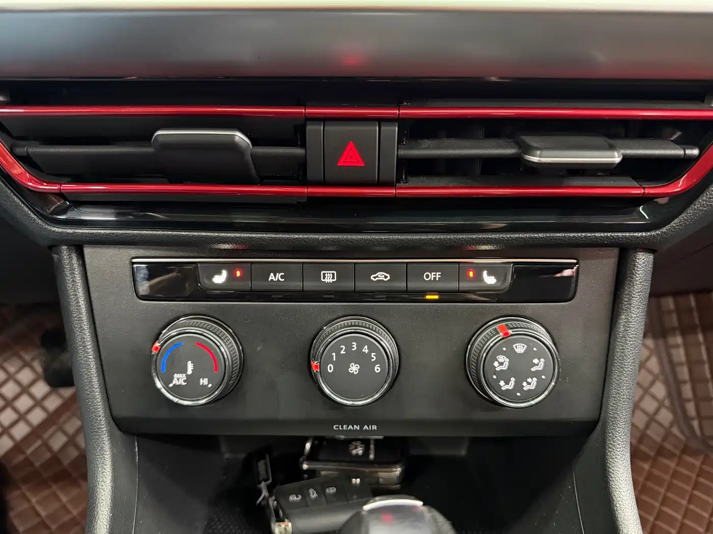 Volkswagen Lavida 2023 280TSI DSG Starlight Comfort Edition фото 10