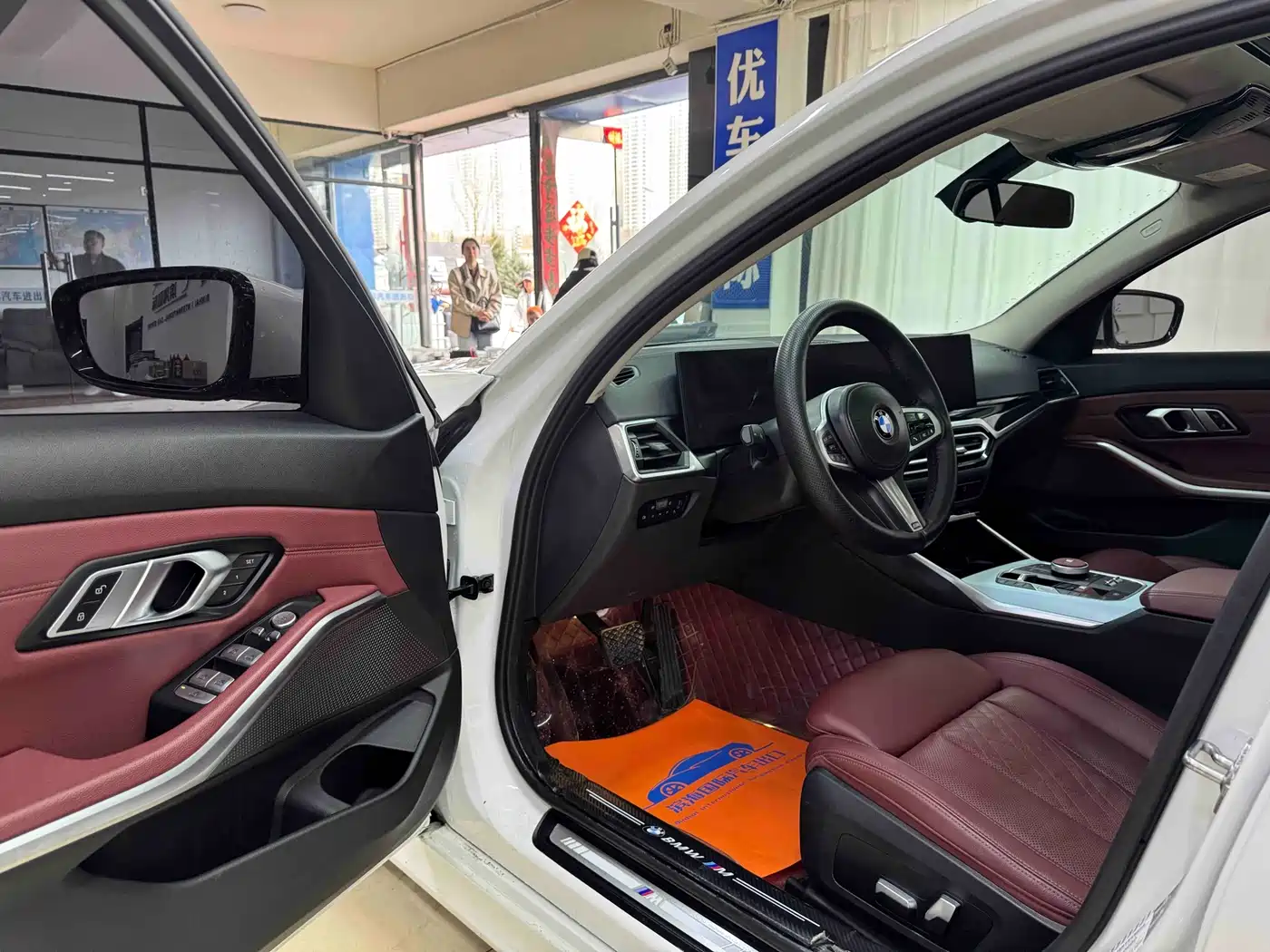 BMW 3 Series 2023 320Li M Sport Package фото 7