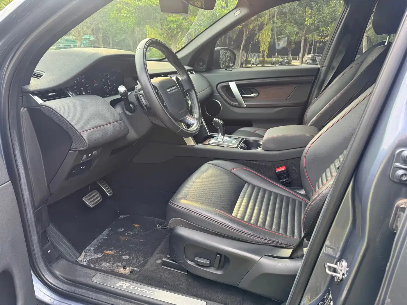 LAND ROVER DISCOVER SPORTS