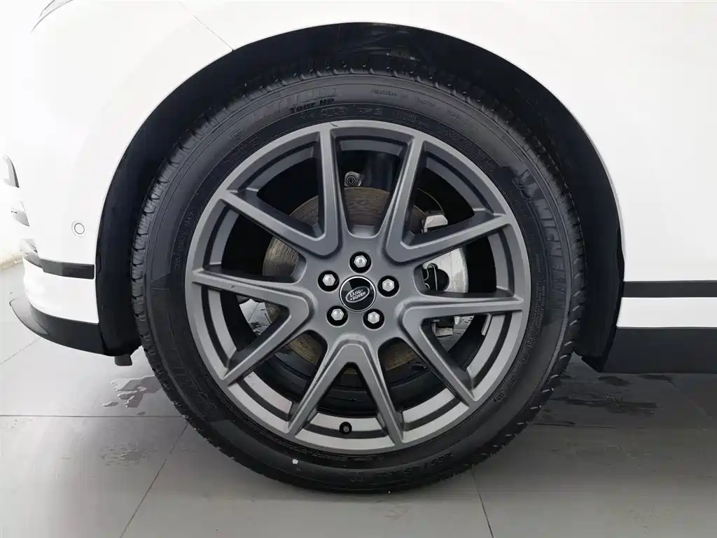 Land Rover Range Rover Velar 2025 Dynamic HSE фото 17