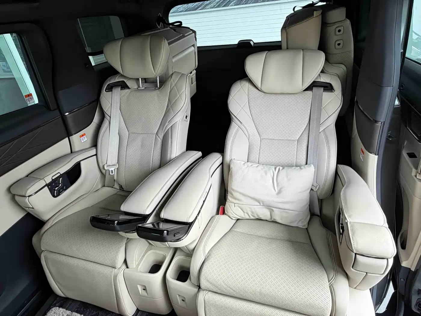 Toyota Vellfire 2025 2024 Crown Hybrid 2.5L Executive Premium Edition