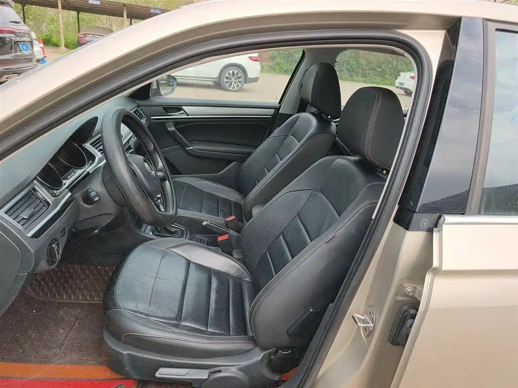 Volkswagen Bora 2018 1.5L Automatic Comfort фото 15