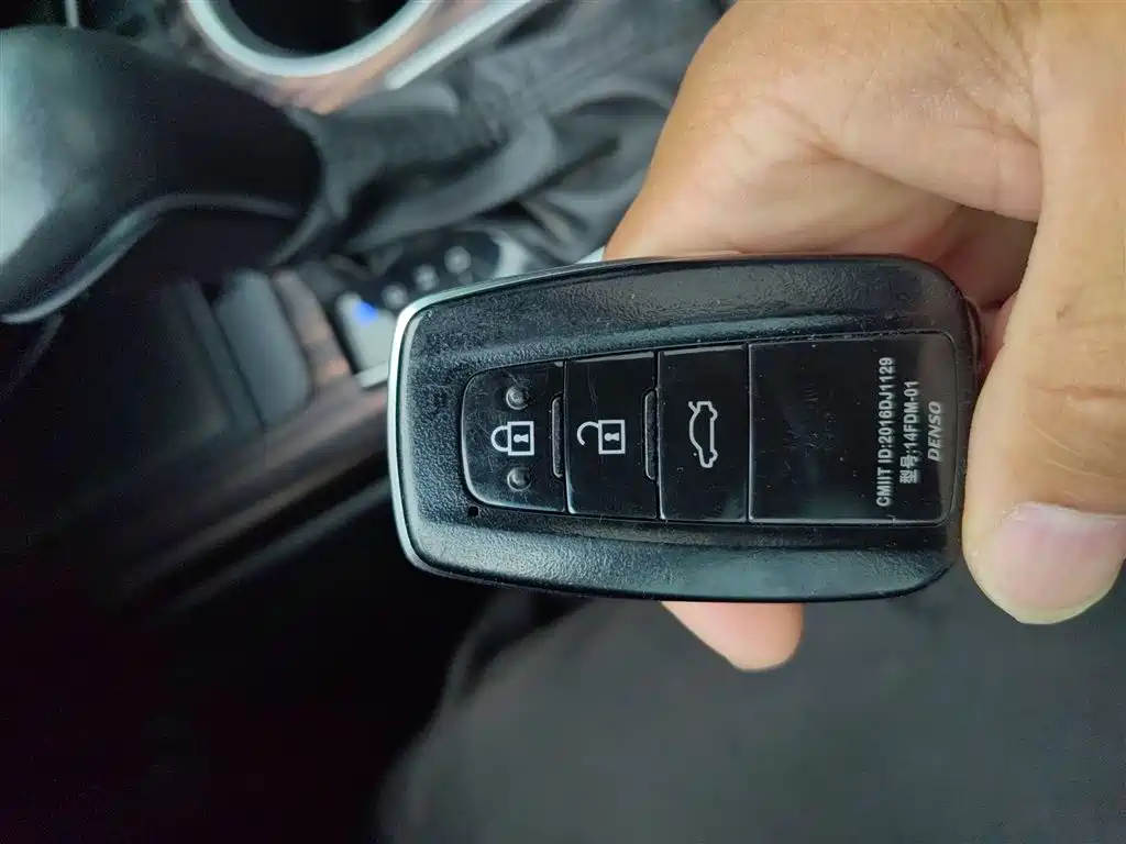 Toyota Camry 2019 2.5G Luxury Edition China VI фото 17