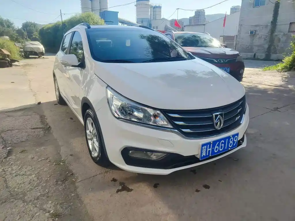 Baojun 310 2016 2016 1.2L Manual Luxury Type
