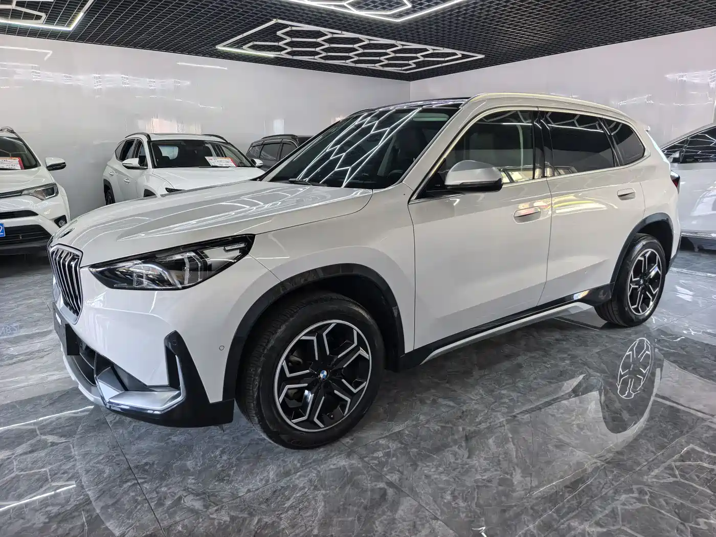 BMW X1 2023 sDrive20Li X Design Package фото 3