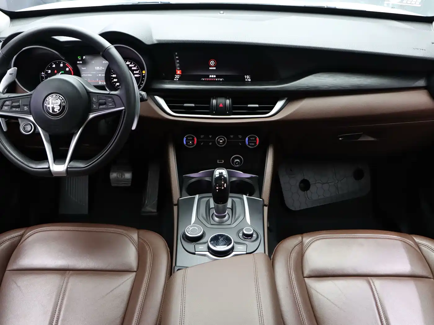 Alfa Romeo Stelvio 2019 2017 2.0T 280HP Luxury