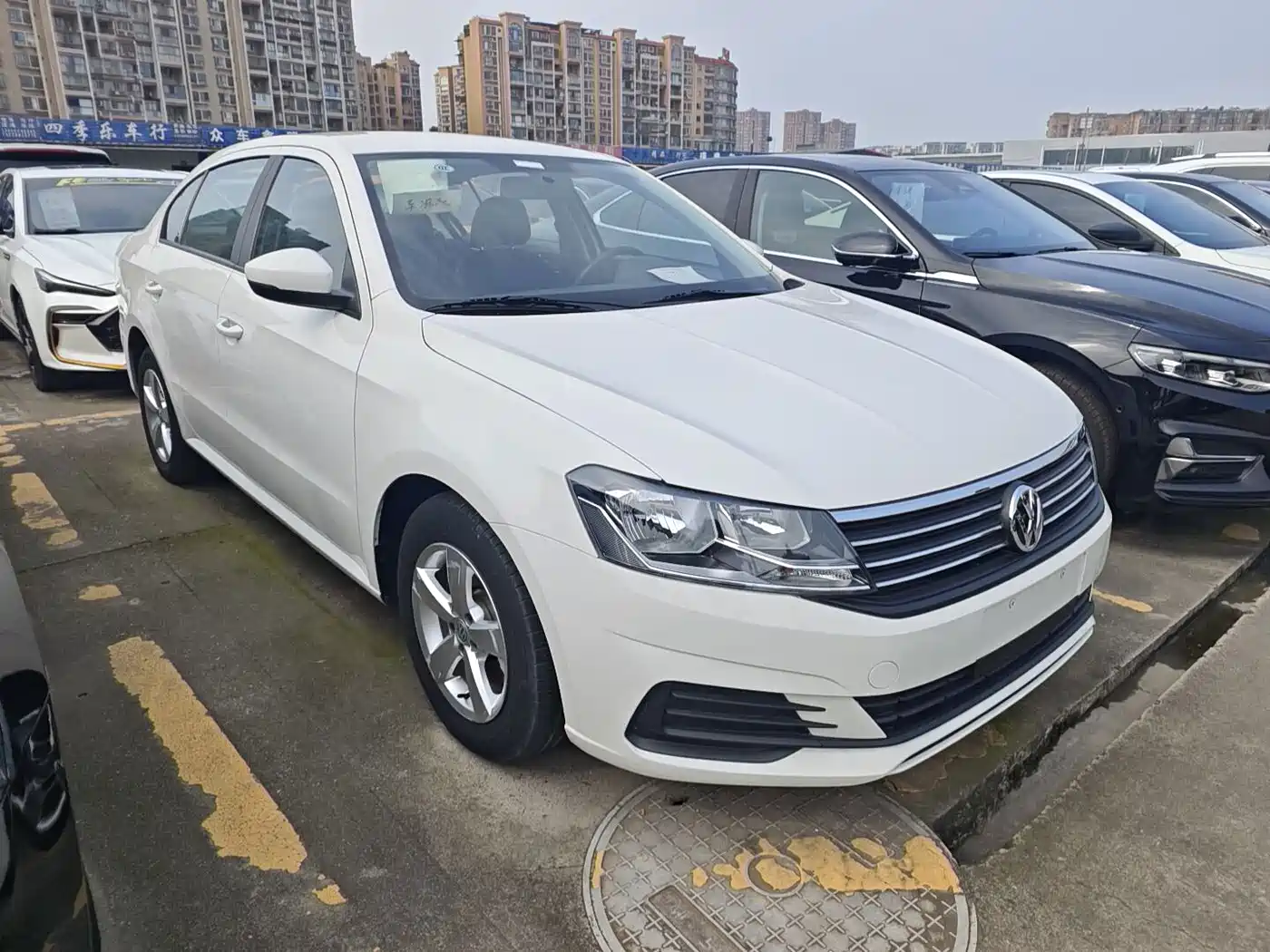 Фото 3 - Volkswagen Lavida