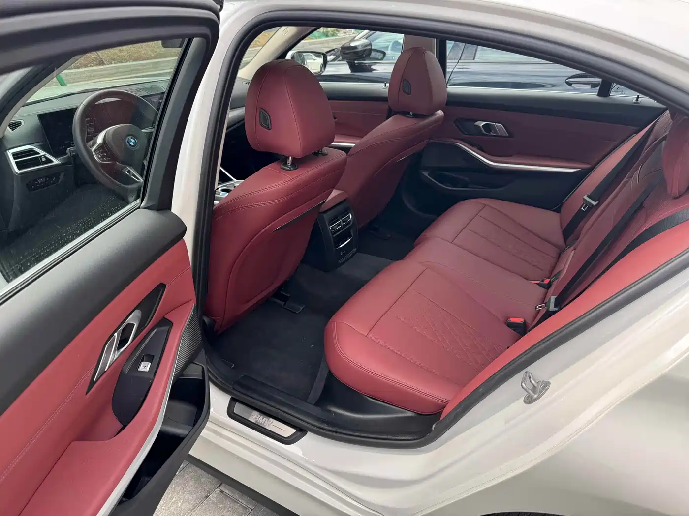 BMW i3 2025 eDrive 35 L фото 7