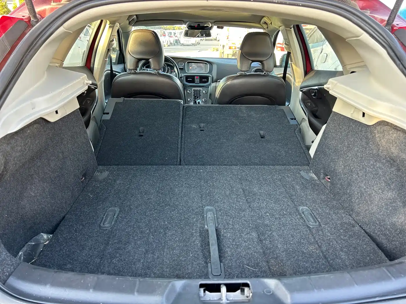 Фото 37 - Volvo V40