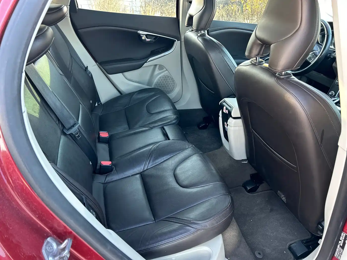 Фото 39 - Volvo V40