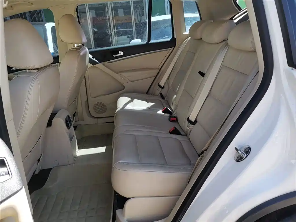 Volkswagen Tiguan 2015 1.8TSI Automatic 2WD Comfortline фото 17