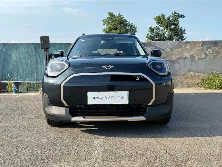 2026 MINI Electric MINI ACEMAN