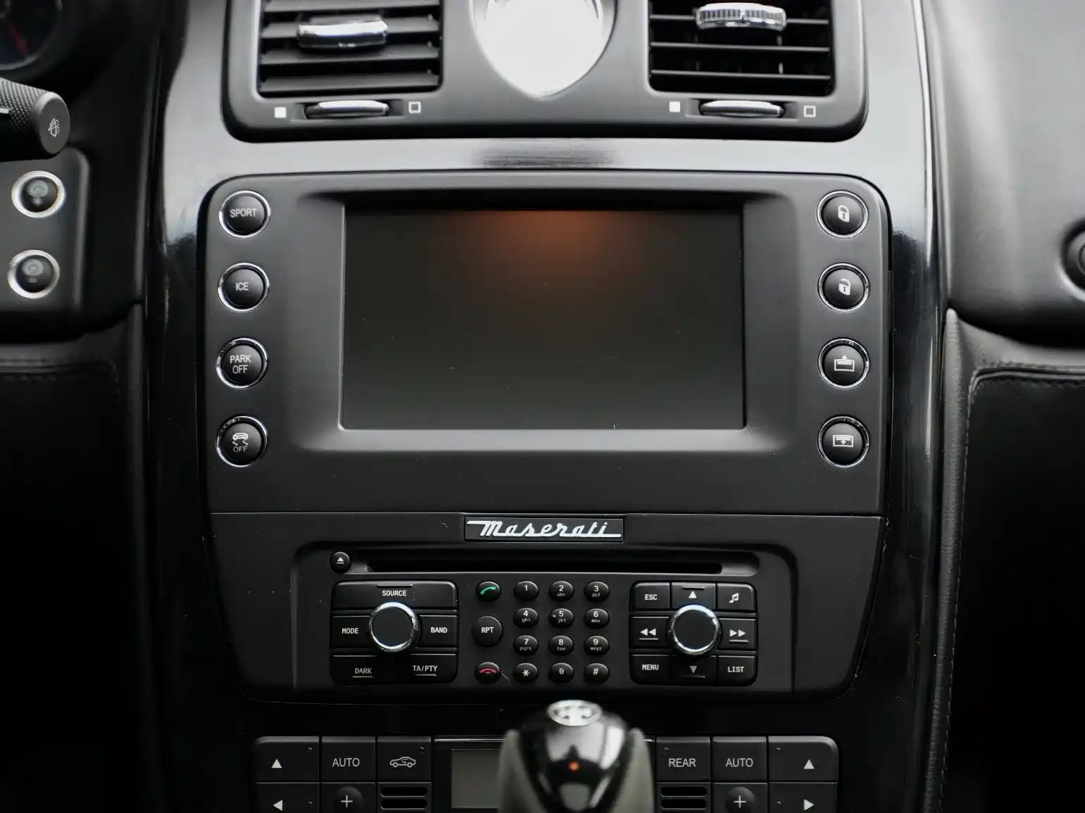 Photo 14 - Maserati Quattroporte