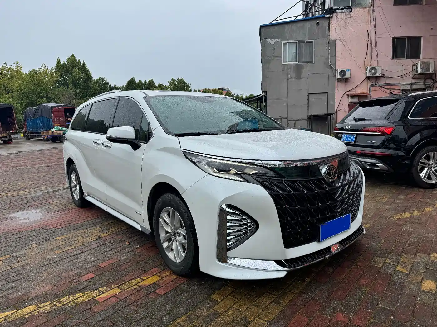 Toyota Granvia 2025 2024 2.5L Hybrid Comfort