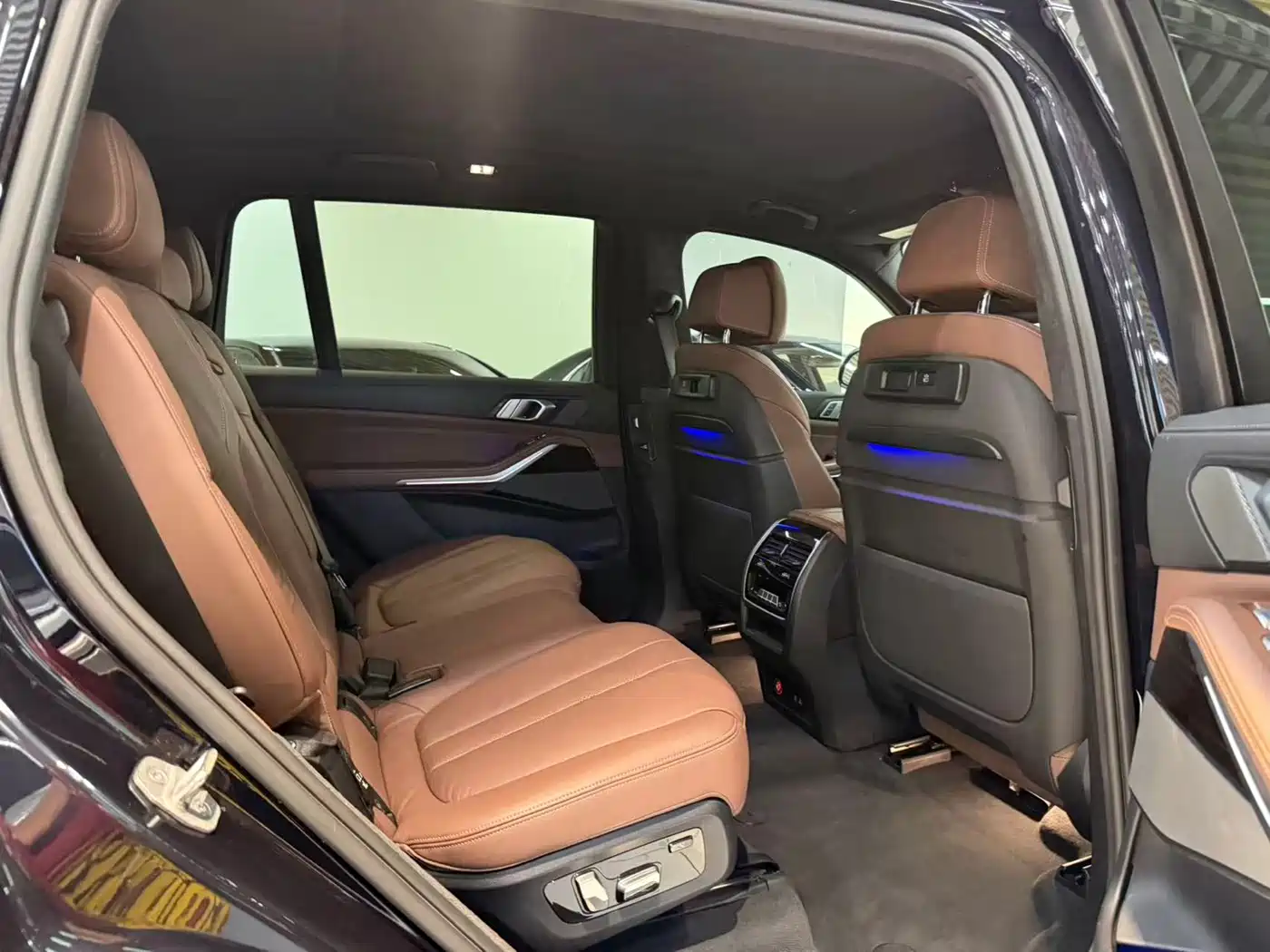 صورة 13 - BMW X7