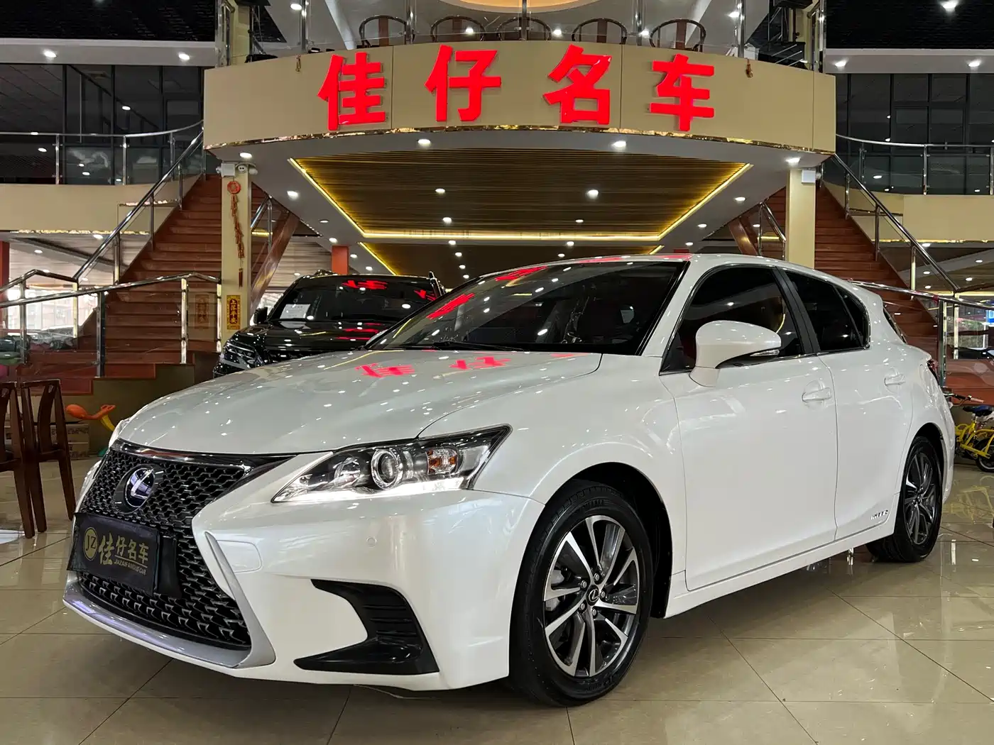 Lexus CT 2017 CT200h Elite Edition Monochrome China V