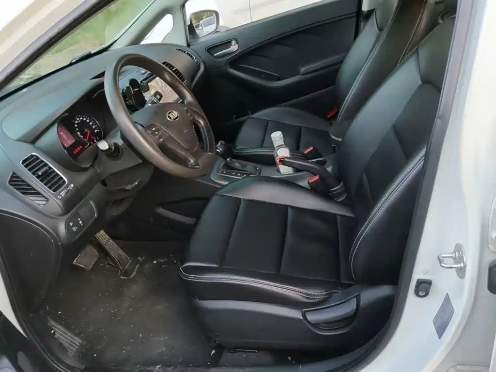 Photo 15 - Kia K3