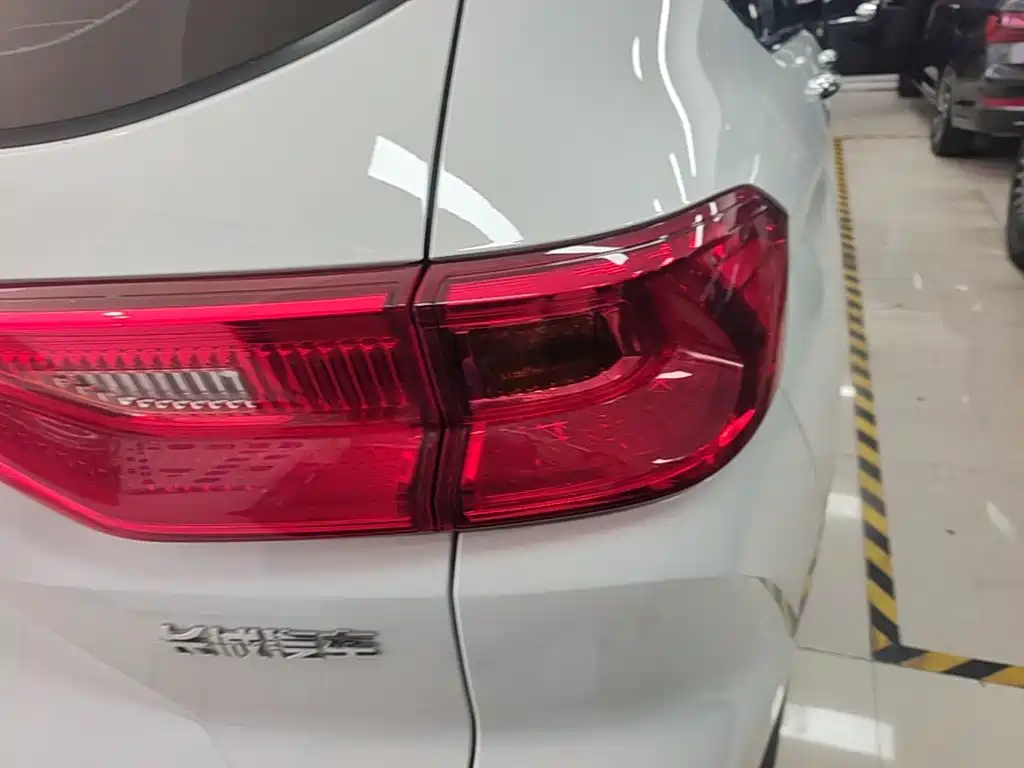 Haval M6 2023 2023 PLUS 1.5T Manual Elite Smart Connect