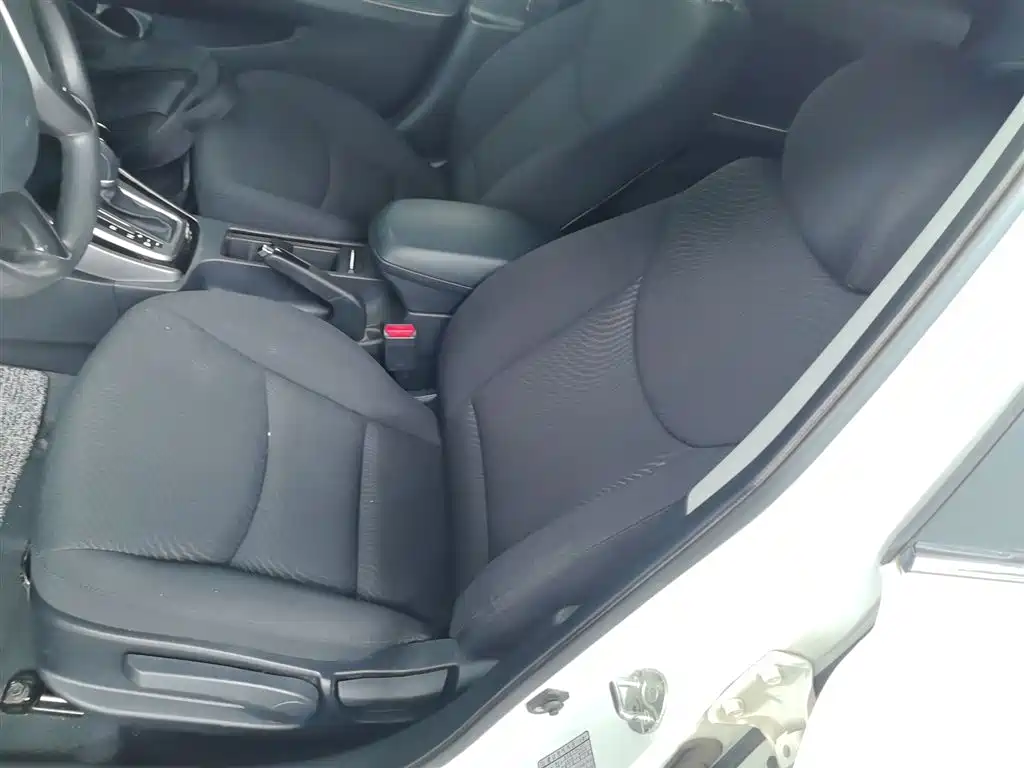 Hyundai Langdong 2015 1.6L Auto Premium фото 8