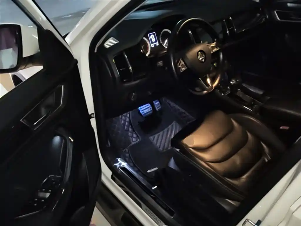 Škoda Kodiaq 2017 TSI330 5-seater 2WD Luxury Edition фото 14
