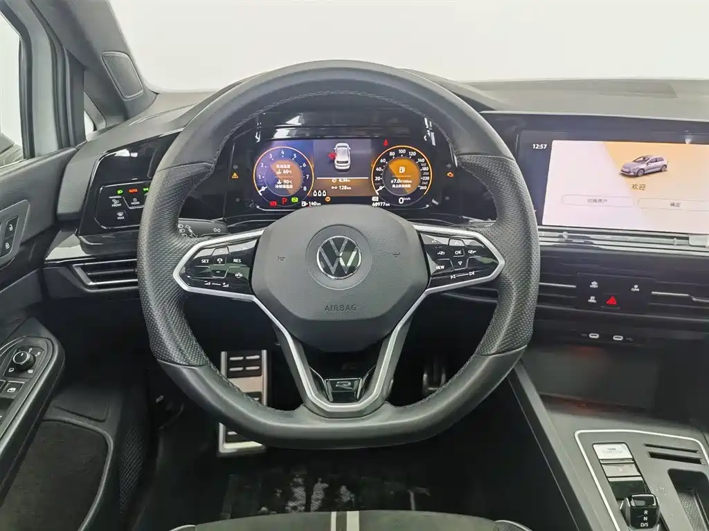 Volkswagen Golf 2021 280TSI DSG R-Line фото 11