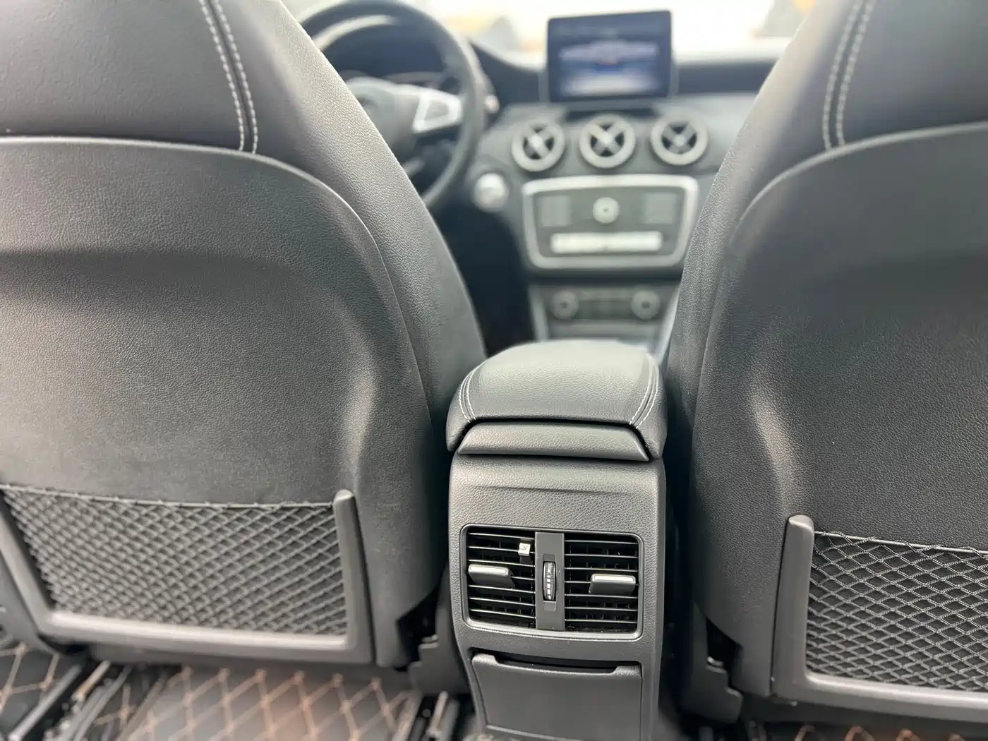 Mercedes-Benz GLA 2019 GLA 200 Fashion фото 18