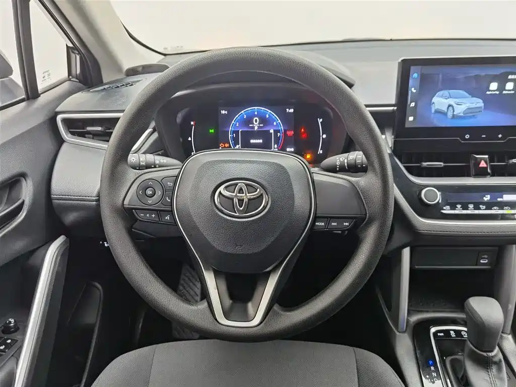 Toyota Frontlander 2024 2.0L CVT Elite Edition фото 11