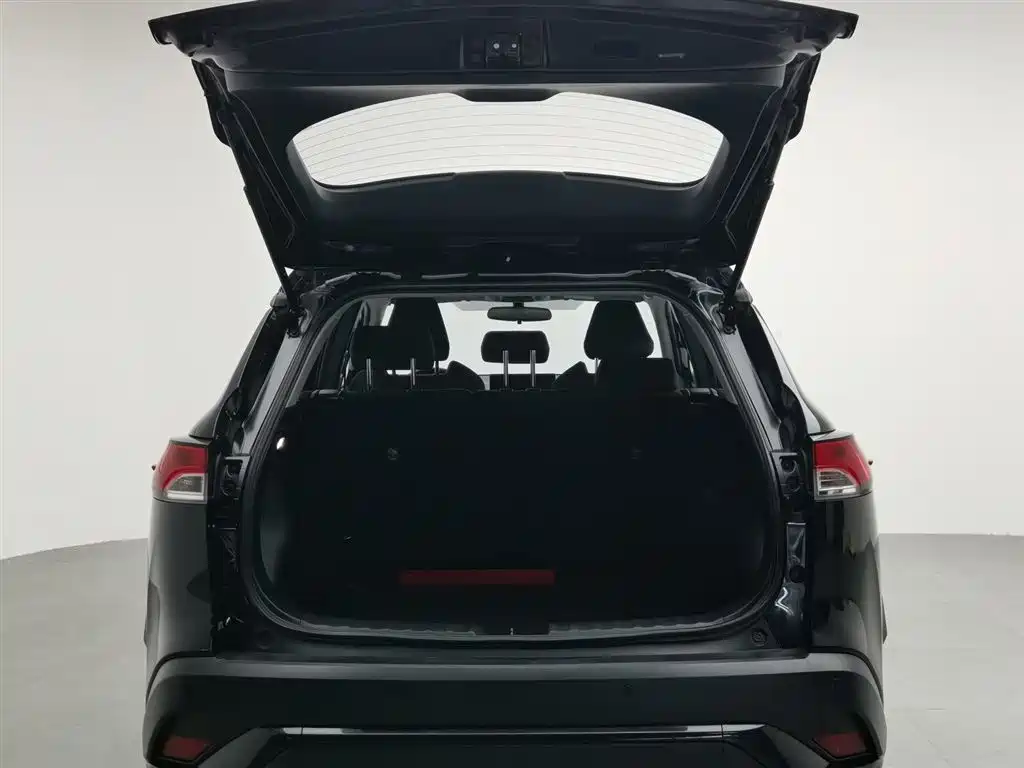 Toyota Frontlander 2024 2.0L CVT Elite Edition фото 16